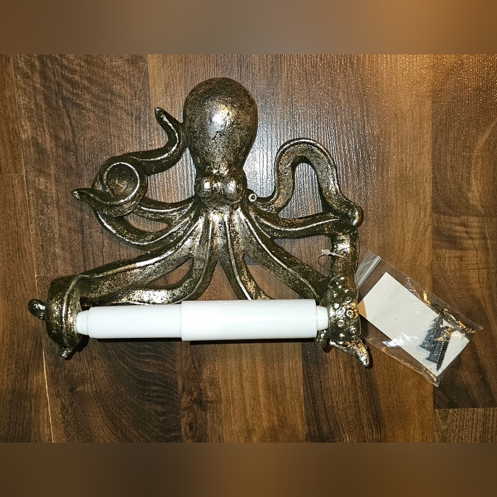 Octopus toilet paper holder